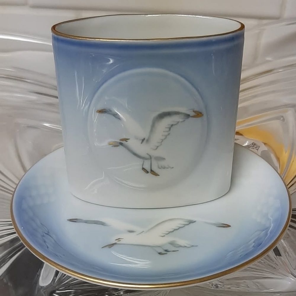 Bing & Grondahl (B&G) Seagull Saucer & Cigarette Holder Set